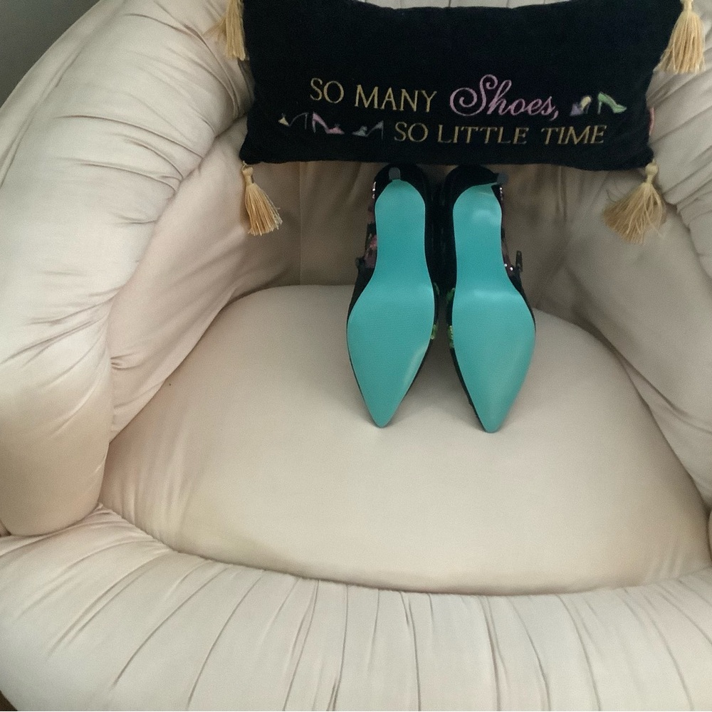 Ankle booties - Picture 6 of 6